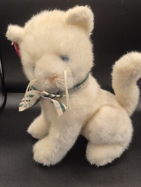 VTG Collector's Choice Plush Cream Cat Toy with Green Plaid Bow